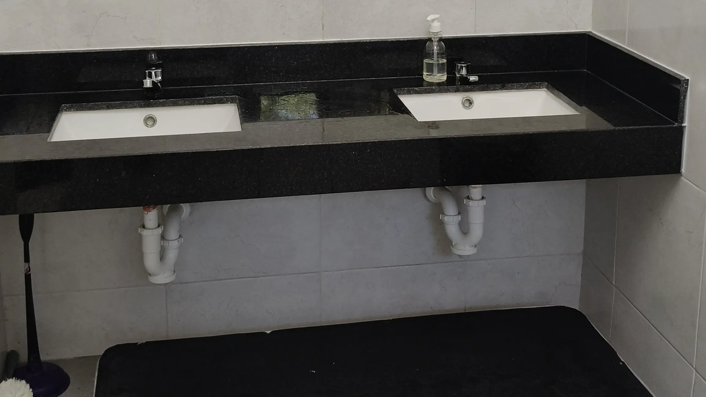 Lavabos adaptados para niños del preescolar EDAI