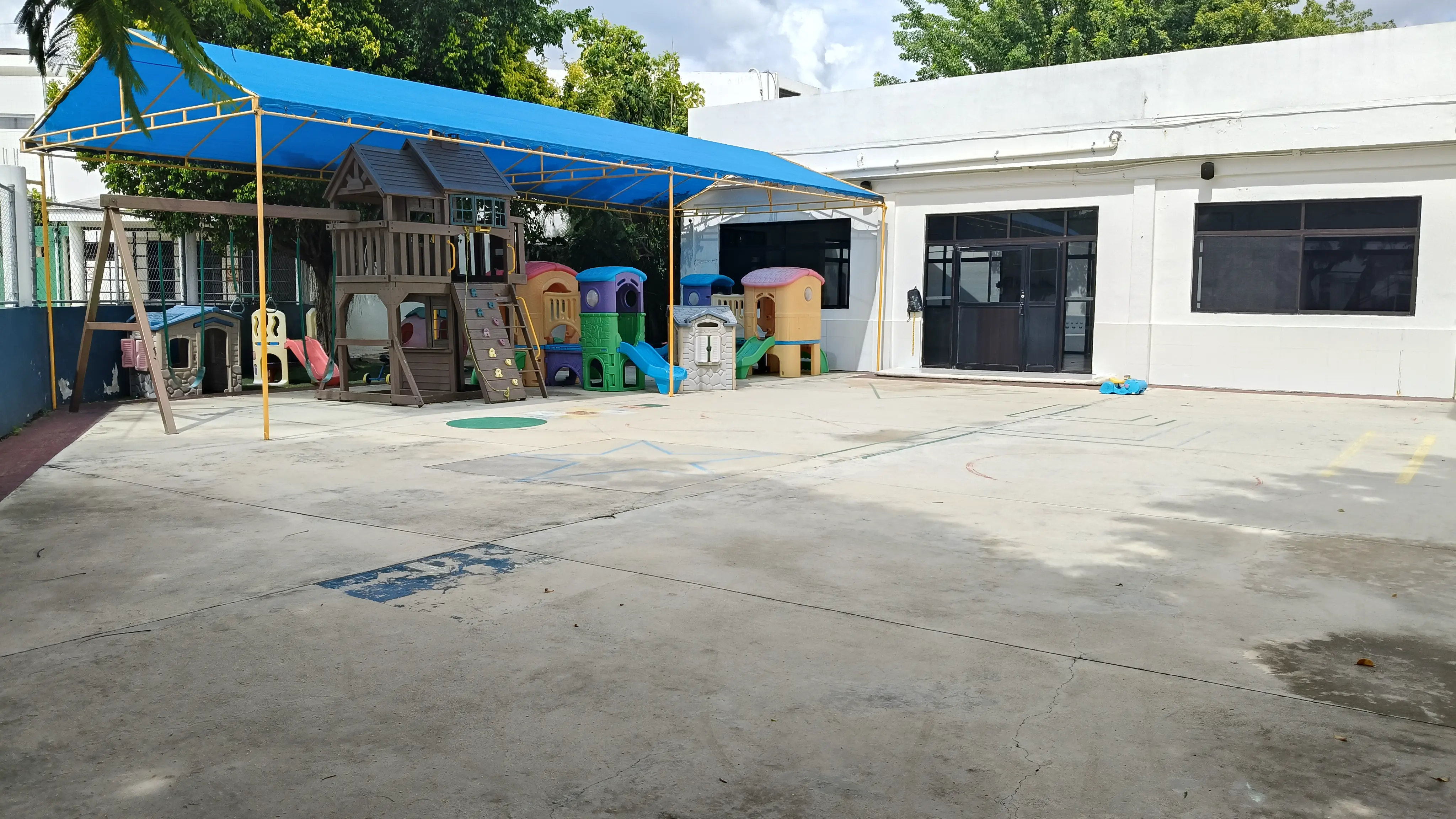 Plaza cívica del preescolar EDAI